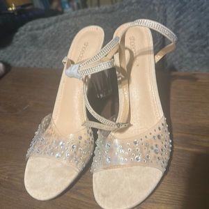Never worn Shoedazzle cream/tan hi heel clear w/ stones
